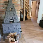 Stary Dom Z Piwnica 度假居